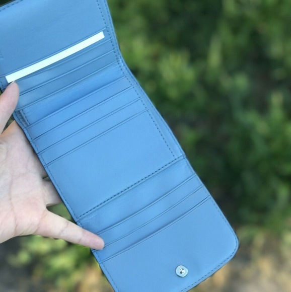 COACH F53837 SIGNATURE PVC LEATHER TRIFOLD SMALL W - Picture 3 of 4